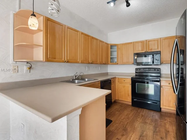 1125 Doveplum St, Hollywood FL 33019