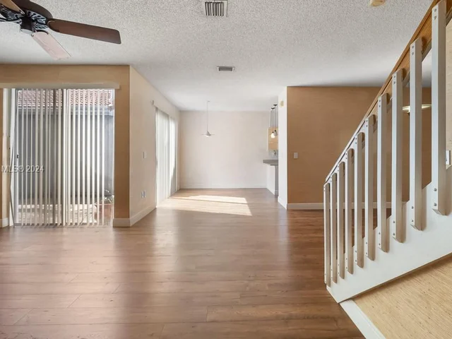 1125 Doveplum St, Hollywood FL 33019