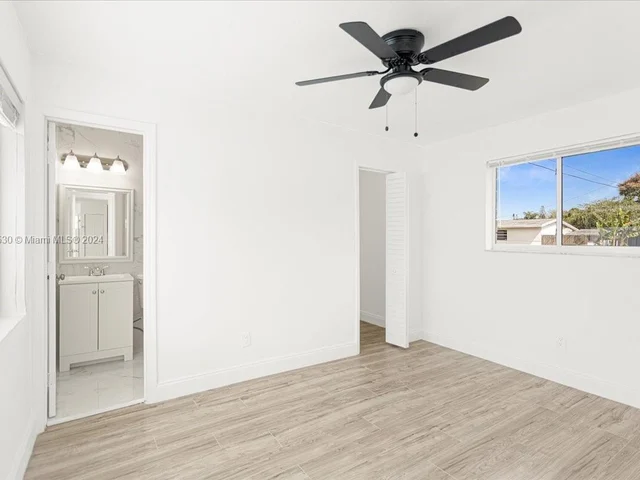 7801 Hope St, Hollywood FL 33024