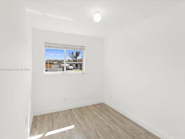 7801 Hope St, Hollywood FL 33024