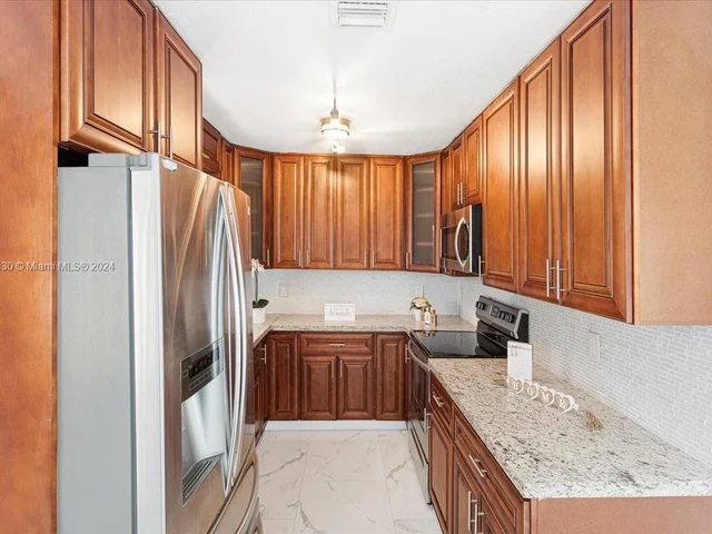 7801 Hope St, Hollywood FL 33024