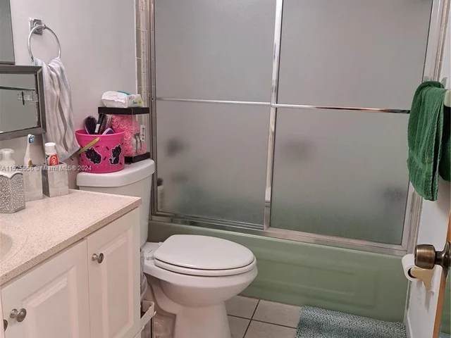 8950 NE 8th Ave # 406, Miami FL 33138