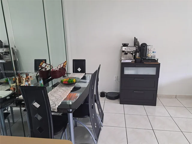 8950 NE 8th Ave # 406, Miami FL 33138