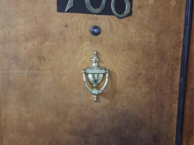 8950 NE 8th Ave # 406, Miami FL 33138
