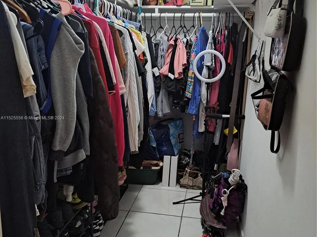 8950 NE 8th Ave # 406, Miami FL 33138