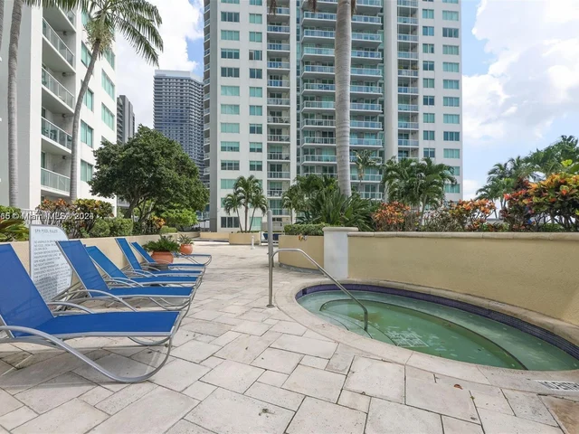 253 NE 2nd St # 510, Miami FL 33132