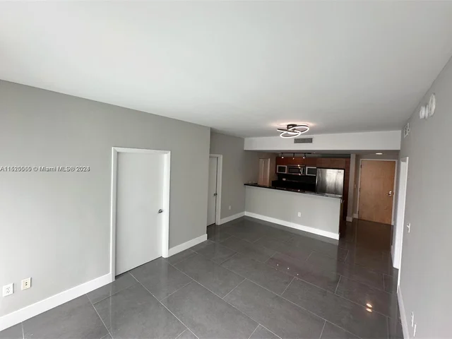 253 NE 2nd St # 510, Miami FL 33132