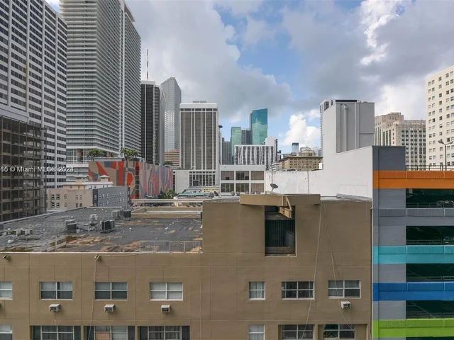 253 NE 2nd St # 510, Miami FL 33132