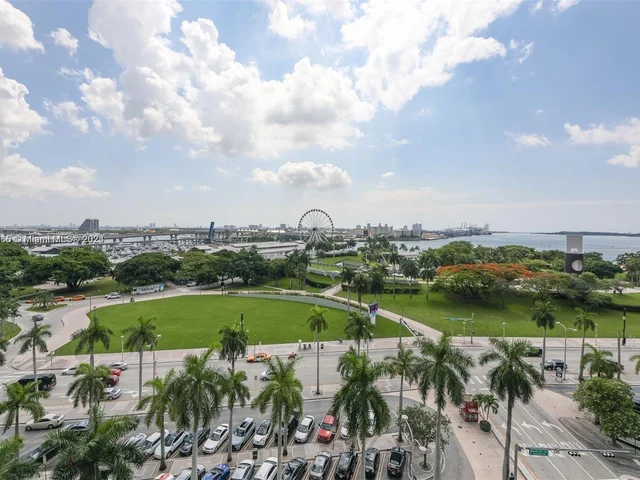 253 NE 2nd St # 510, Miami FL 33132