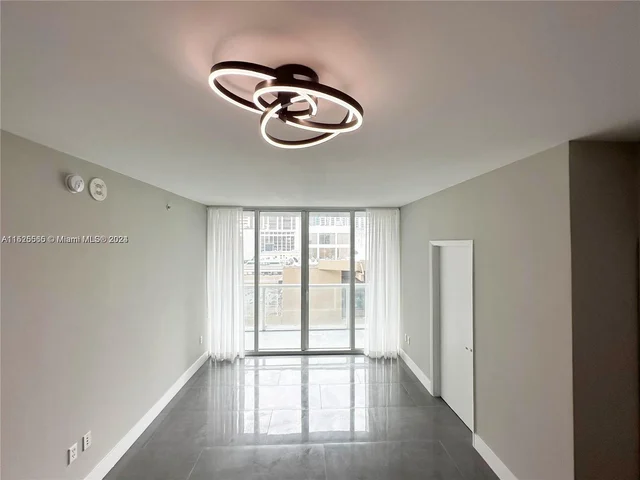 253 NE 2nd St # 510, Miami FL 33132