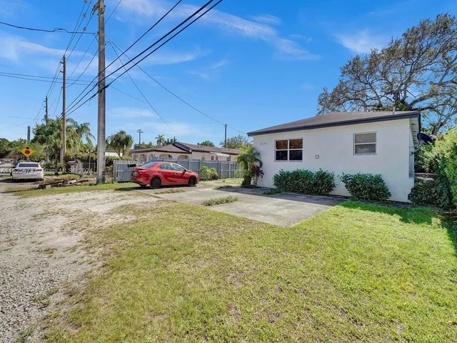 6334 SW 35th St, Miami FL 33155