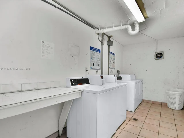 9682 Fontainebleau Blvd # 306, Miami FL 33172