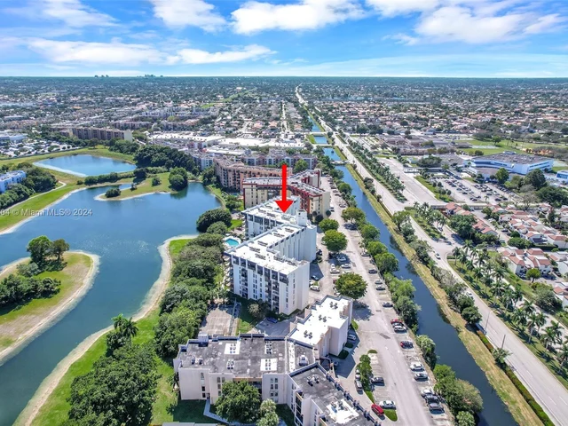 9682 Fontainebleau Blvd # 306, Miami FL 33172