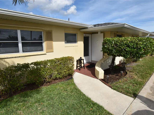 2581 Barkley Dr W # B, West Palm Beach FL 33415