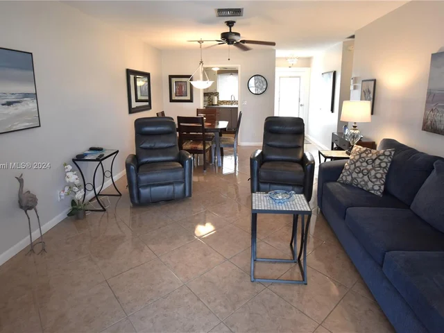 2581 Barkley Dr W # B, West Palm Beach FL 33415