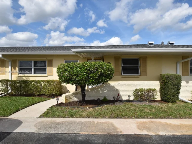 2581 Barkley Dr W # B, West Palm Beach FL 33415