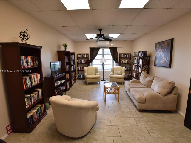 2581 Barkley Dr W # B, West Palm Beach FL 33415