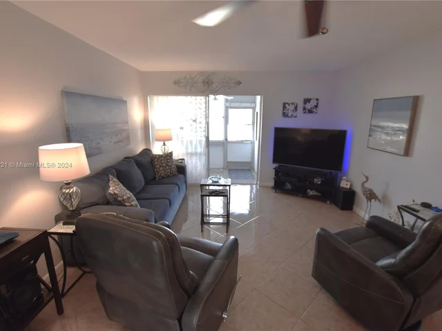 2581 Barkley Dr W # B, West Palm Beach FL 33415