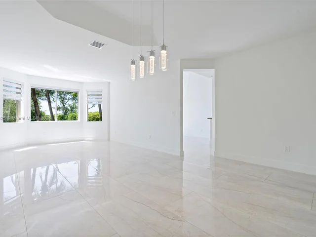 11650 NW 67 ter # 11650, Doral FL 33178