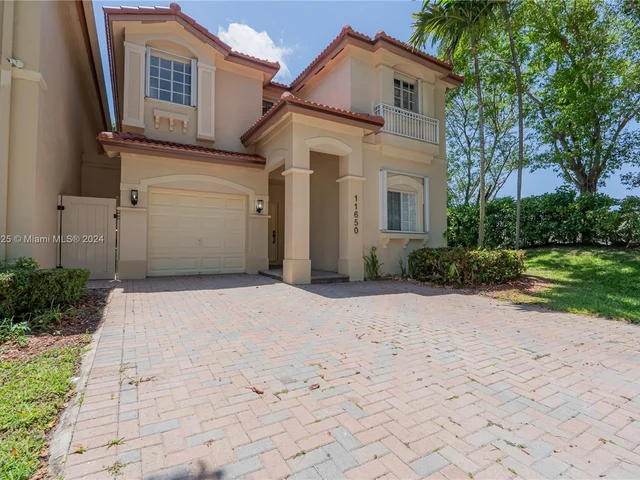 11650 NW 67 ter # 11650, Doral FL 33178