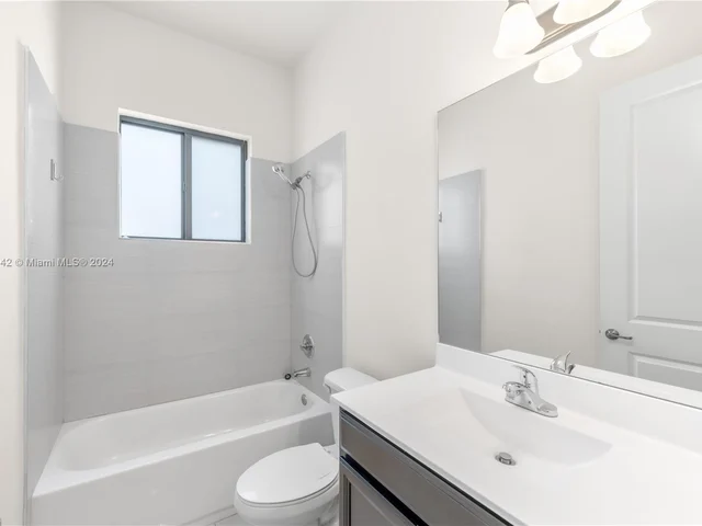 14600 SW 32nd St, Miami FL 33175