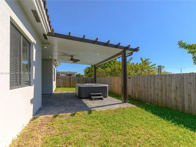 14600 SW 32nd St, Miami FL 33175