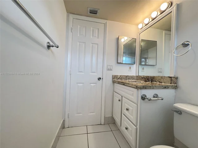 1830 Sabal Palm Dr # 406, Davie FL 33324