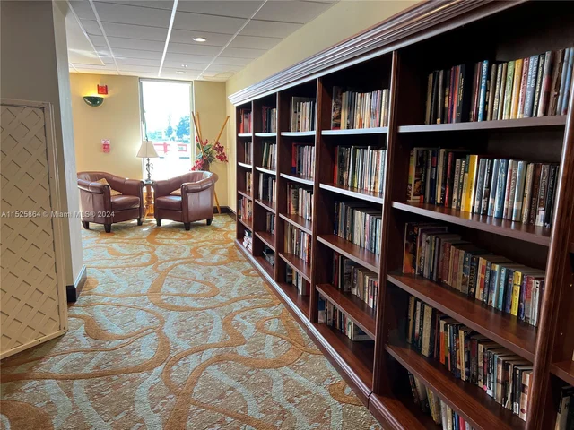 1830 Sabal Palm Dr # 406, Davie FL 33324