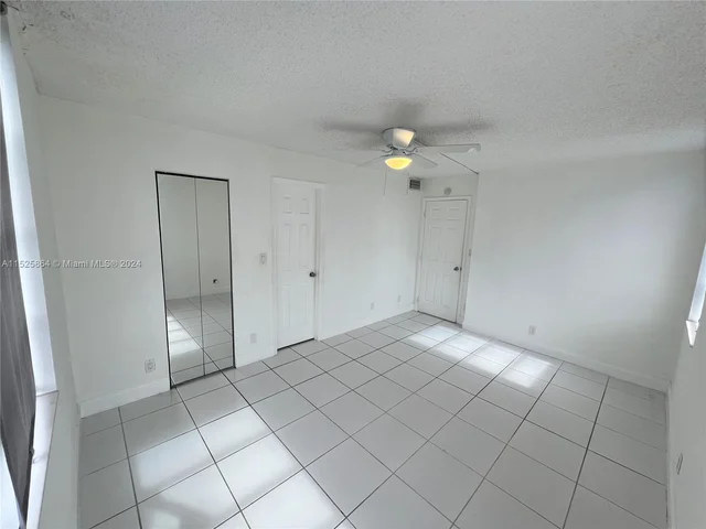 1830 Sabal Palm Dr # 406, Davie FL 33324
