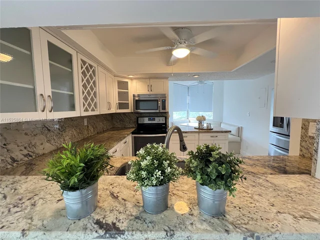 1830 Sabal Palm Dr # 406, Davie FL 33324