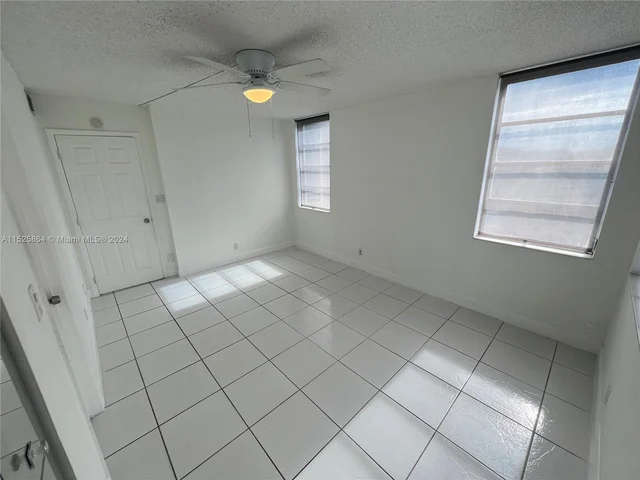 1830 Sabal Palm Dr # 406, Davie FL 33324