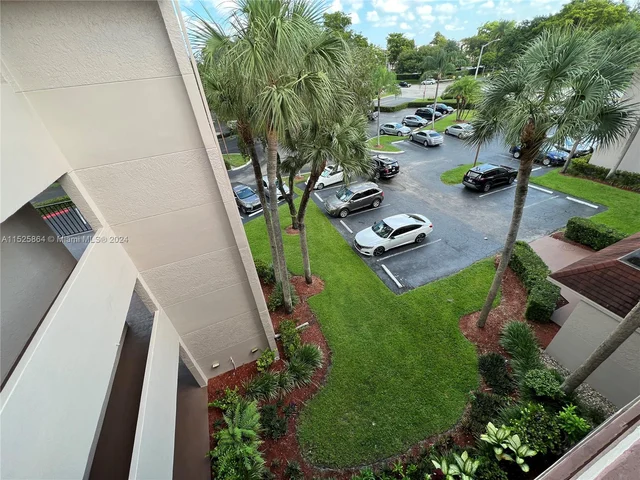 1830 Sabal Palm Dr # 406, Davie FL 33324