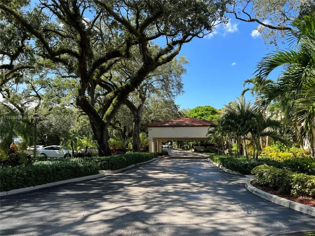 1830 Sabal Palm Dr # 406, Davie FL 33324