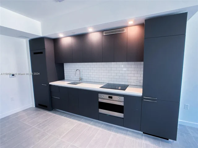 227 NE 2nd Street # 3008, Miami FL 33132