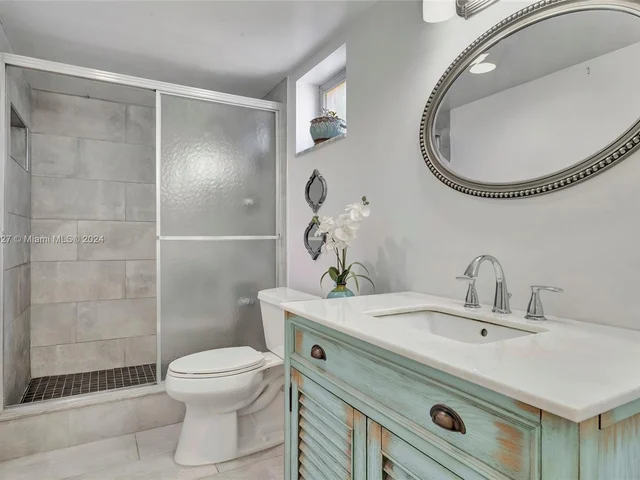 3551 NE 169th St # 100, North Miami Beach FL 33160