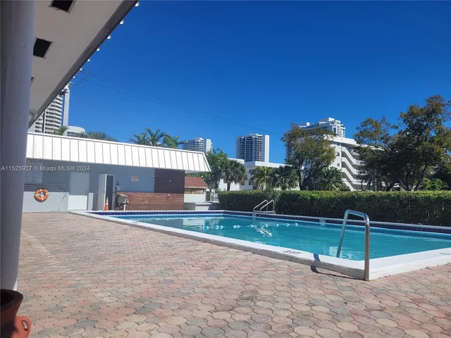 3551 NE 169th St # 100, North Miami Beach FL 33160