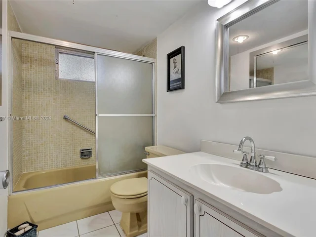 3551 NE 169th St # 100, North Miami Beach FL 33160