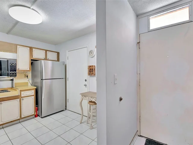 3551 NE 169th St # 100, North Miami Beach FL 33160