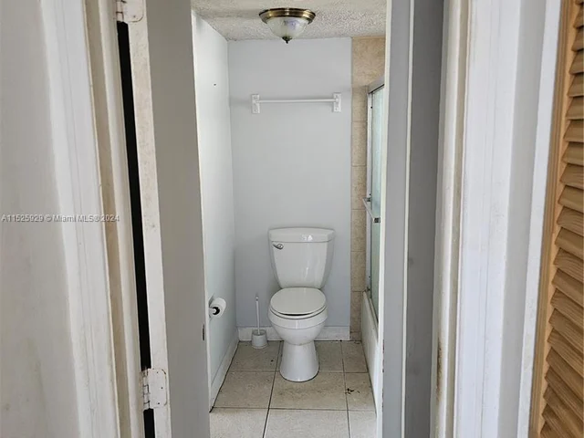 9471 Evergreen Pl # 105, Davie FL 33324