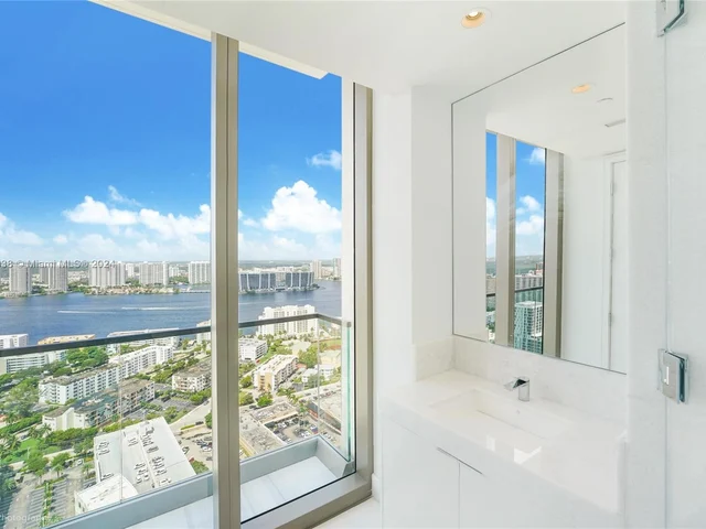 17975 collins ave # 3302, Sunny Isles Beach FL 33160