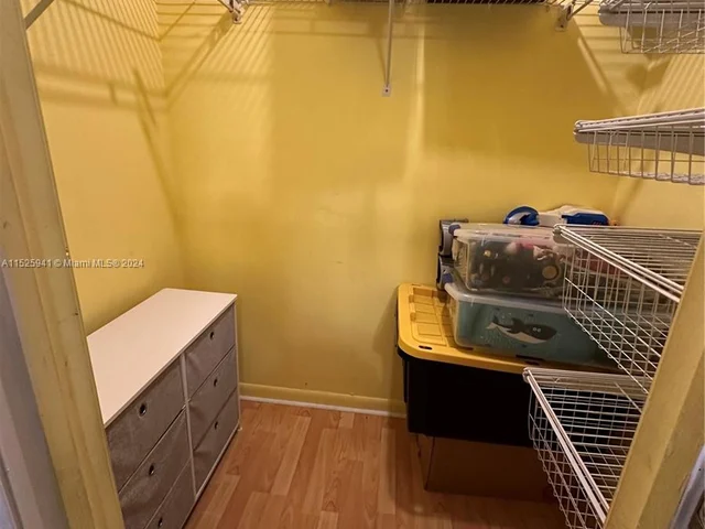 9435 NW 42nd St # 9435, Sunrise FL 33351