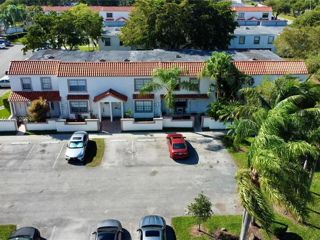 9435 NW 42nd St # 9435, Sunrise FL 33351