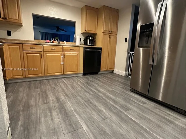 9435 NW 42nd St # 9435, Sunrise FL 33351