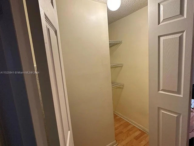 9435 NW 42nd St # 9435, Sunrise FL 33351