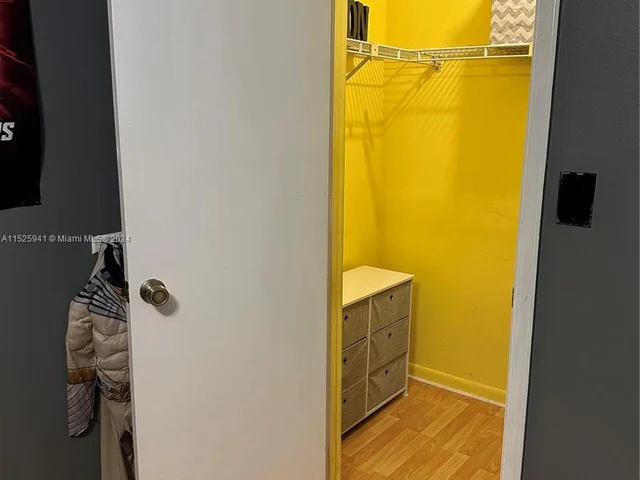 9435 NW 42nd St # 9435, Sunrise FL 33351