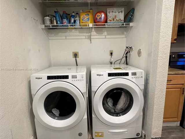 9435 NW 42nd St # 9435, Sunrise FL 33351