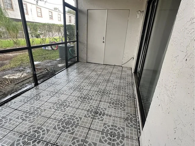 9435 NW 42nd St # 9435, Sunrise FL 33351