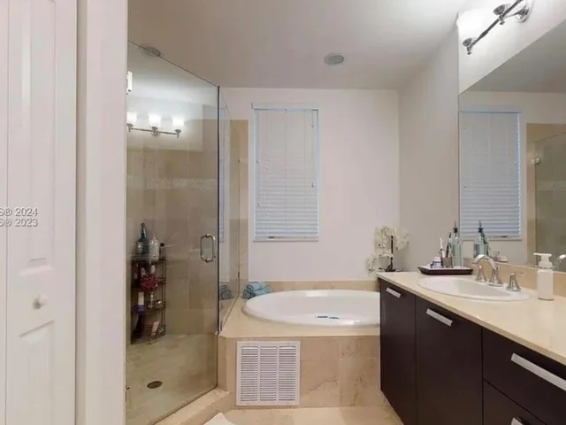 5220 NW 83rd Ct # 0, Doral FL 33166