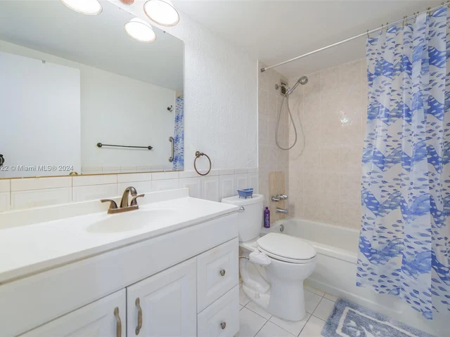 1865 NE 79th St Cswy # 5M, North Bay Village FL 33141