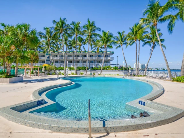 1865 NE 79th St Cswy # 5M, North Bay Village FL 33141